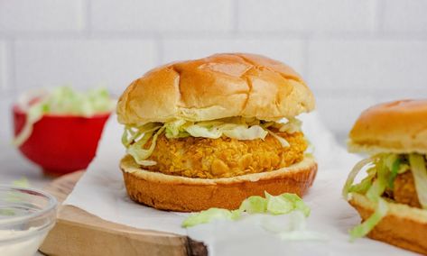 Ditch the drive-through and make our Healthy McChicken Sandwich at home! Our lightened-up, macro-friendly version of this popular sandwich is not only simple to make, but it's delicious and the whole family will enjoy it. I was listening to a podcast the other morning that was talking about the rising costs of everything, including things ... Read more Gluten Free Buns, Fast Food Items, Healthy High Protein Meals, Macro Meals, Healthy Alternatives, High Protein Recipes, High Protein, Sandwich Recipes, Protein Foods