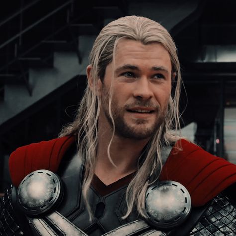 Thor icons Thor Odinson Icons, Thor Pfp, Thor Aesthetic, Thor Icon, Marvel Stories, Avengers Icon, Avengers Universe, Thor Comic, Thor Odinson