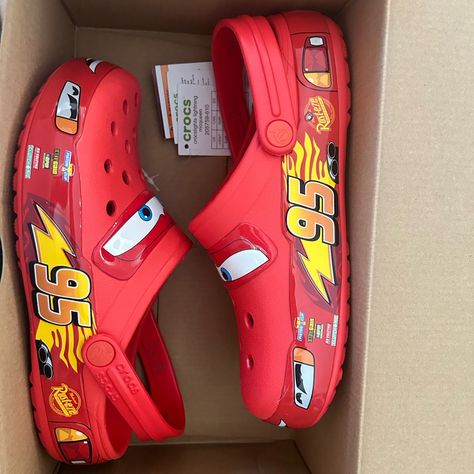 Lighting Mcqueen Crocs, Cars Crocs, Lightning Mcqueen Crocs, Cool Crocs, Red Crocs, Tie Dye Shoes, How To Dye Shoes, Blue Flip Flops, Pretty Shoes Sneakers