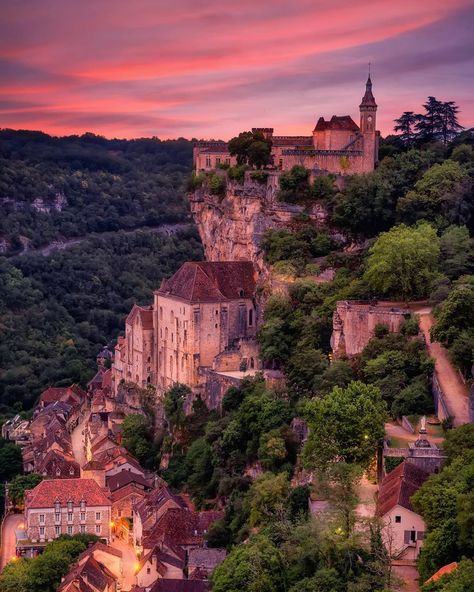 M A N U E L  W O L F on Instagram: “✨ ”Let’s take a drink of heaven!!!” 👆🏻The master’s hand👆🏻 🌍 Location: Rocamadour, Lot, Occitania 🇫🇷 (FRANCE)” Rocamadour France, David Mitchell, Cozy Mysteries, Never Stop Exploring, Modern Outdoor, Insta Travel, Monument Valley, Grand Canyon, Travel Destinations