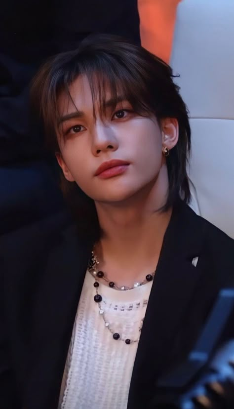 Hyunjin, stray kids, cute, handsome, kpop, baby, skz, skz code, hwang hyunjin, lovestay, plump lips, beautiful, thunderous, back door, long blonde hair, bts, blonde, red hair, maniac, brown hair, maxident Baby Blonde Hair, Blonde Hair Boy, Mullet Haircut, 17 Kpop, Straykids Hyunjin Photoshoot, Hair Icon, Eyebrow Piercing, Drama Queen, Kim Soo Hyun