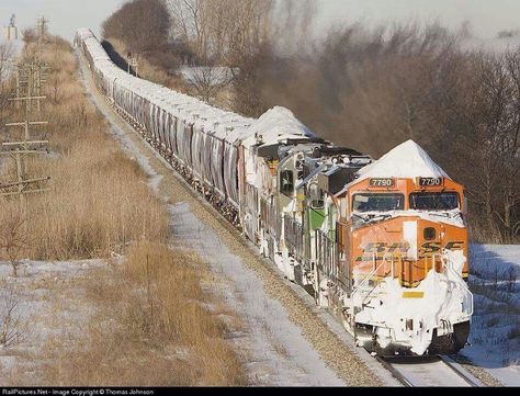 Bnsf Railway, Burlington Northern, Railroad Photography, Railroad Photos, Train Art, Old Trains, Lionel Trains, Train Pictures, Train Engines