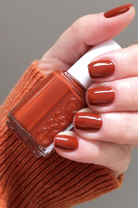 23 Chic Autumn Nail Colours You'll Want to Buy ASAP Fall Nail Polish, Nail Polish Colors Fall, Easy Nails, Best Nail Polish, Ideas Nails, Winter Nail Designs, Nails Fall, Essie Nail, Fall Nail Colors