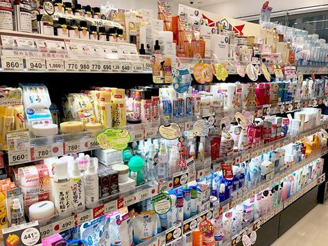 Ultimate Bangkok beauty shopping guide: Where, what, and how to shop for beauty products in Bangkok | Daily Vanity Singapore Thailand Shopping, Bangkok Shopping, Cute Store, Beauty Shopping, Do Cute, Baguio, Shop Till You Drop, Beauty Guru, Discount Card