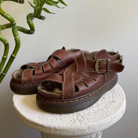 Doc Marten Sandals, Vintage Dr Martens, Doc Marten, Funky Shoes, Moccasins Mens, Leather Gladiator Sandals, Dr Martens Black, Fisherman Sandals, Leather Thong Sandals