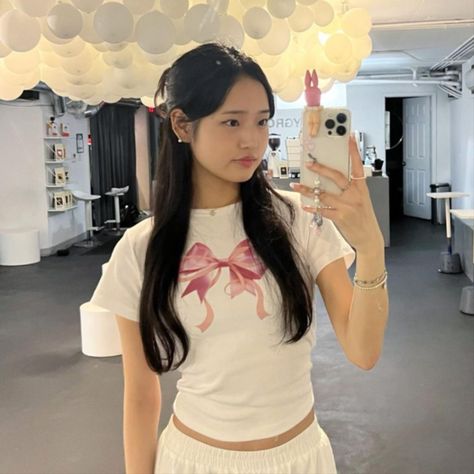 tracy saranghoe icon <3 Saranghae Tracy Outfits Winter, Saranghoe Tracy Icons, Saranghoe Icons, Saranghoe Tracy Fits, Saranghoe Outfits, Saranghae Tracy, Kpop Pink Aesthetic, Tracy Sohn, Kpop Pink