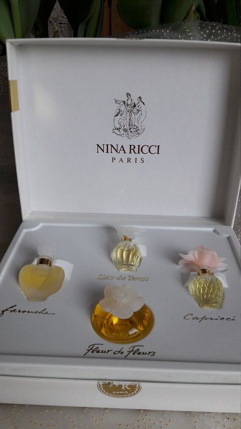 "With Ganymede, Marc-Antoine Barrois and Quentin Bisch have imagined a divine skin heated by delicate leather, gilded by the sun of the Immortal flower, and contrasted by its mineral breath. The paradox: this airy Eau de Parfum deploys an incomparably extended sillage and remanence. A new timeless elegance." Nina Ricci Perfume, Mini Perfumes, Pretty Perfume Bottles, Perfume Bottle Design, Perfume Box, Perfume Collection Fragrance, Perfume Packaging, Perfume Set, Beautiful Perfume