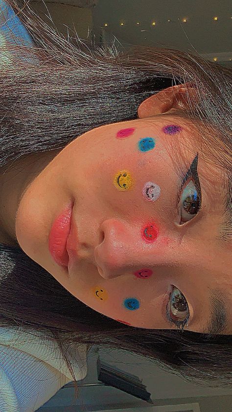 Kidcore Makeup, Face Stickers Makeup, Easy Face Painting Designs, Stickers Makeup, Cool Face Paint, Adult Face Painting, Vampire Bride, Indie Makeup, Cute Eye Makeup