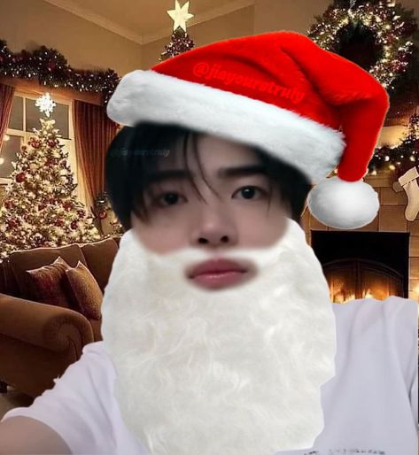 Kpop Christmas Wallpaper Enhypen, Jake Christmas Pfp, Sunghoon Christmas Icon, Christmas Enhypen Wallpaper, Jungwon Christmas Pfp, Kpop Wallpaper Christmas, Jake Enhypen Christmas, Kpop Highlight Instagram Cover, Kpop Pfp Enhypen