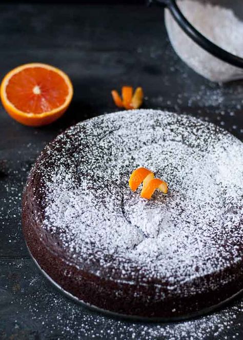 Nigella's Flourless Chocolate Orange Cake | Neighborfoodblog.com Flourless Cake Recipes, Flourless Baking, Chocolate Orange Cake, Glutenfri Baking, Orange Chocolate Cake, Flourless Cake, Torte Cupcake, Flourless Chocolate Cakes, Flourless Chocolate