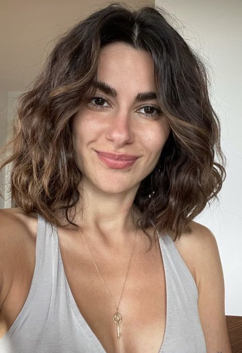 Long Bob Wavy Hair Natural, Short Layered Pixie Bob, Short Curly Shag, Fall Haircuts For Women, Haircuts For Women Over 30, Fine Hair Long, Layered Pixie Bob, Shoulder Length Styles, Naturally Wavy Hair Cuts