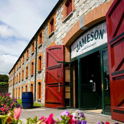 Jameson Distillery Pretty Doors, Jameson Distillery, Jameson Irish Whiskey, Travel Scotland, Vision Board Images, Ireland Trip, Irish Heritage, Irish Pub, Emerald Isle