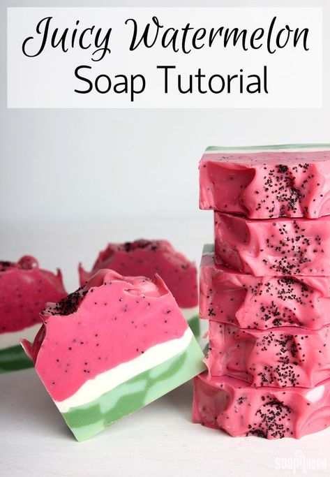 Juicy Watermelon Soap Tutorial /// Learn how to create this adorable watermelon soap! Watermelon Soap, Diy Soap Bars, Savon Diy, Diy Soap Recipe, Soap Queen, Săpunuri Handmade, Handmade Soap Recipes, Cold Process Soap Recipes, Soap Tutorial