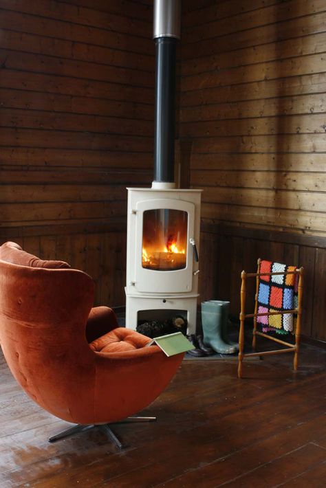 http://www.vintagevacations.co.uk/Autumn2009.html Corner Wood Stove, Corner Stove, All White Room, Wood Stove Fireplace, Small Fireplace, Freestanding Fireplace, Corner Fireplace, Stove Fireplace, Log Burner