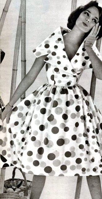 50's Dresses, Fifties Style, Dots Fashion, 1960 Dress, Fashion 1960s, Rockabilly Style, Vintage Couture, 1960s Fashion, Moda Vintage