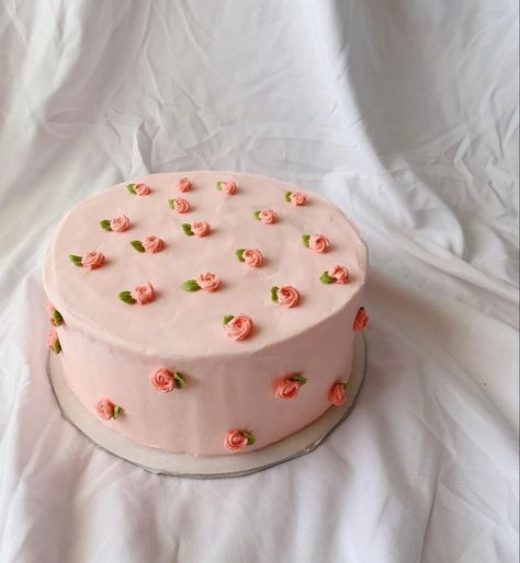 Flower Cake Design, Pinterest Cake, Pastel Cakes, Birthday Cake With Flowers, Simple Cake Designs, Mini Cakes Birthday, Pretty Dessert, Cute Baking, Creative Birthday Cakes