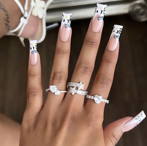 Xoxo Jewelry, Cups Tarot, Dope Jewelry Accessories, Small Nails, Random Dump, Nails Salon, Belly Jewelry, Bling Acrylic Nails, Short Acrylic Nails Designs