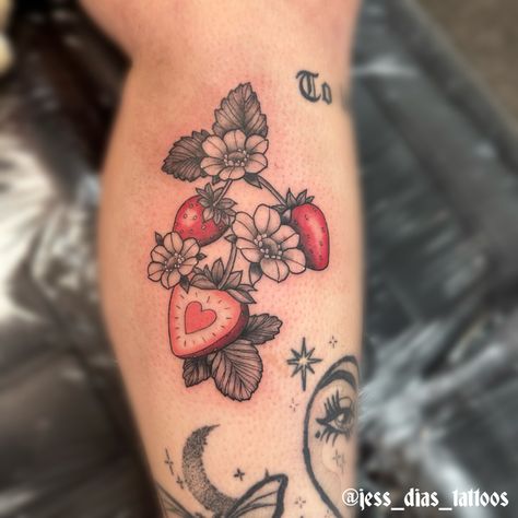 Black And Grey Strawberry Tattoo, Strawberry Tattoo, Photography Drawing, Birth Flower Tattoos, Tattoo Design Book, Discreet Tattoos, Ink Ideas, Piercing Tattoo, Tattoo Inspo