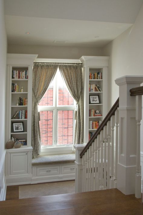 Bookshelves Window, تحت الدرج, Built In Window Seat, Staircase Landing, Stairs Window, Upstairs Landing, Window Seat Design, Stairs Landing, Building Stairs