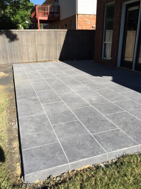 Concrete Paver Ideas, Outdoor Patio Concrete, Backyard Patio Flooring, Backyard With Concrete Patio, Concrete Poured Patio, Scored Concrete Patio, Concrete Decks, Patios Flooring Ideas, Concrete With Glitter