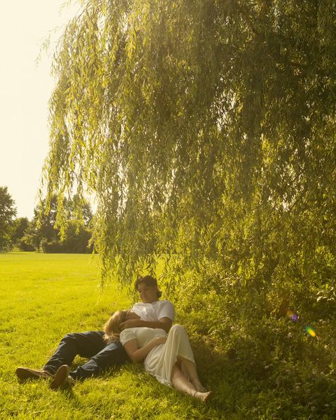 Gallivanting through the park🌞🌿🌲 #photographer #ontariophotographer #photography #ottawaphotographer #couplesphotography #couplesphotographer Willow Tree Proposal, Willow Tree Couple Pictures, Fall Anniversary Photo Shoot, Willow Tree Engagement Photos, Tree Couple Pictures, Engagement Photoshoot Garden, Willow Tree Photoshoot, Couple Park Photoshoot, Tree Couple Photoshoot