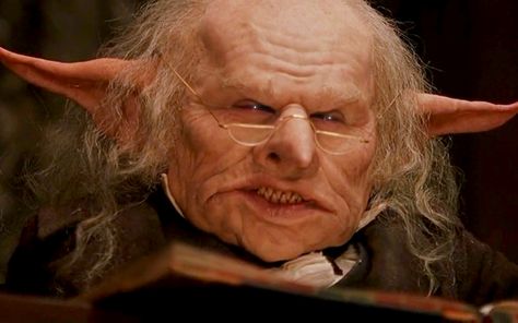 goblins - it's smart, but not too good being Harry Potter Goblin, Harry Potter Creatures, A History Of Magic, Warwick Davis, Ministry Of Magic, The Sorcerer's Stone, Jon Stewart, Potter Facts, Harry Potter Films