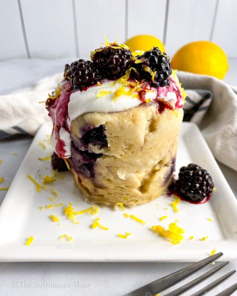 BLACKBERRY LEMON PROTEIN MUG CAKE - Nutritionist Mom Lemon Protein, Protein Mug Cake, Blackberry Lemon, Vegan Egg Replacement, Lemon Mug Cake, Protein Mug Cakes, Protein Cake, Protein Desserts, Unsweetened Applesauce