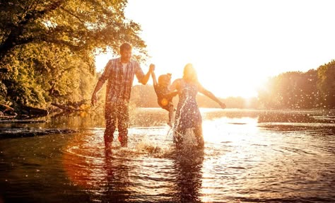 Family Photo Shoot By River, River Family Pictures, Family Photos In Water, Water Family Photos, Family Photos At Lake, Water Family Photoshoot, Family Photos By River, River Family Photos, Family Water Photoshoot