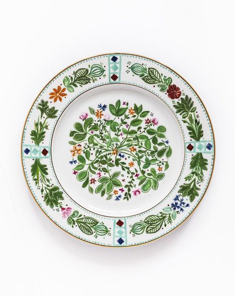 12 Best Decorative Plates to Buy - Luxury Dinner Plates Cece Barfield, China Collection, House Vibes, Plate Wall, Supper Club, Limoges Porcelain, Ceramic Tableware, Dinner Set, Beach Cottage