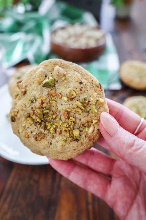 Healthier Cookies, Pistachio White Chocolate, Business Bakery, Autumn Picnic, Pistachio Recipes, Pistachio Cookies, White Chocolate Chip, Recipes Cookies, White Chocolate Chip Cookies