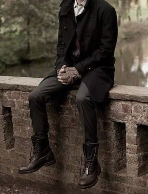 Daniel Arlington, Dark Academia Men, Academia Aesthetic Outfit Men, 1990 Style, Academia Aesthetic Outfit, Dark Academia Outfits, Dark Academia Outfit, Dark Academia Style, Dark Academia Clothes