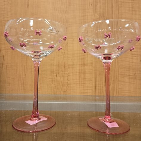 Pink Bow Martini Glasses Set Of 2 New! Bow Glasses, Cute Wine Glasses, Fairytale Wedding Theme, Pink Sweet 16, Wine Cake, Unique Glassware, Sweet 16 Birthday Cake, Pink Items, 16 Birthday Cake