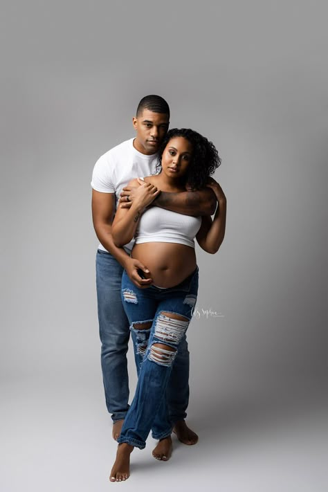 Maternity Photos Black Couples, Couples Photoshoot Maternity, Maternity Photoshoot Ideas Black Women Couple, Maternity Photoshoot Outfits Studio, Blue Jean Maternity Pictures Couple, Couple Maternity Photo Shoot Ideas, Maternity Photo Poses Couple, Maternity Photo Shoot Ideas Black Couple, Maternity Photo Shoot Ideas Couples Black