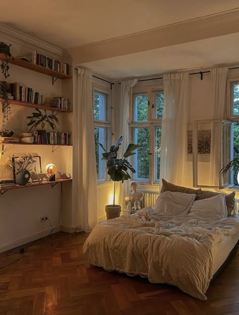 Redecorate Bedroom, Makeover Bedroom, Dream House Rooms, Cozy Room Decor, Room Makeover Bedroom, Bedroom Refresh, Dream Room Inspiration, Small Room Bedroom, Decor Ideas Bedroom