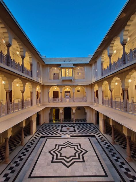 #Resort_in_Rajasthan #Luxury_resort_in_rajasthan #Best_Resort_in_Rajasthan #heritage_Resort_in_rajasthan Heritage Haveli Design, Royal House Interior Indian, Haveli Design Houses Rajasthan, Rajasthan Resort, Heritage Interior Design, Rajasthan House, Mandawa Haveli, Rajput Architecture, Rajasthan Palace