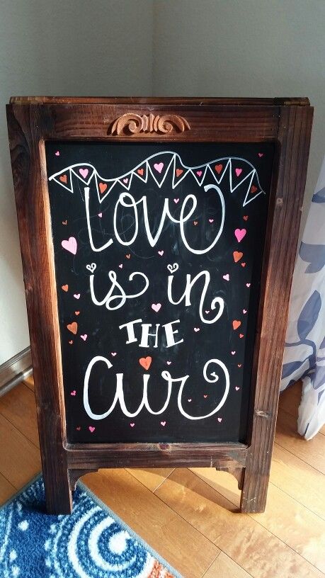 Valentines Day Chalkboard Ideas, Valentine’s Day Chalkboard Art, Valentines Day Chalkboard Art, Valentines Chalkboard Art, Valentine Chalkboard Ideas, Daycare Quotes, Valentines Chalkboard, Blackboard Quotes, Valentine Chalkboard Art