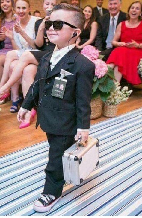 Ring Bearer Security, Ring Security, Ring Boy, Wedding Forward, Cute Wedding Ideas, Wedding With Kids, Ring Bearer, Backyard Wedding, Wedding Tips