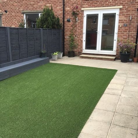 Fake Grass Garden Ideas, Grass Garden Ideas, Artificial Grass Garden, Small Back Gardens, Grass Garden, 1930s House, Garden Inspo, Fake Grass, Yard Lights