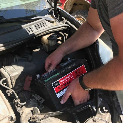 How to Safely Disconnect a Car Battery Car Delivery, Recondition Batteries, Mechanic Shop, Video Call With Boyfriend Screen Photo, Car Breaks, Car Batteries, Socket Wrench Set, Driving Tips, New Photo Download