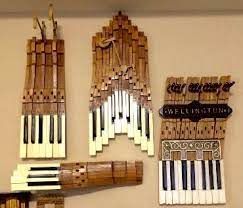 Recycled Piano, Piano Furniture, Piano Projects, Piano Stairs, Repurposed Pianos, Piano Repurpose, Repurposed Piano, Piano Hammers, Piano Crafts