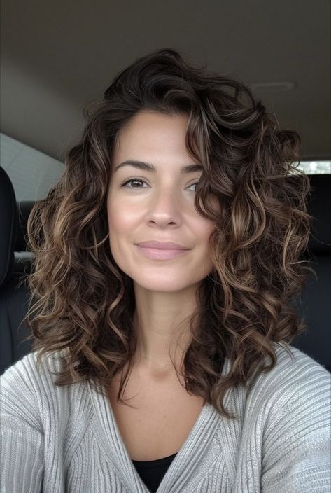 Permed Hairstyles Women, Curly Hair Mid Length Natural, Curly Hair Brown Balayage, Curly Haircuts Round Face, Midlength Curly Hair, Face Framing Curly Haircut, Curly Hair Lob, Mid Length Curly Hair With Layers, 3b Curly Haircut