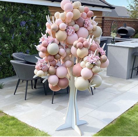 Party Balloons Diy, Balloon Tree, Fulfillment Center, Birthday Party Theme Decorations, Birthday Balloon Decorations, Balloon Flowers, Balloon Diy, Wedding Balloons