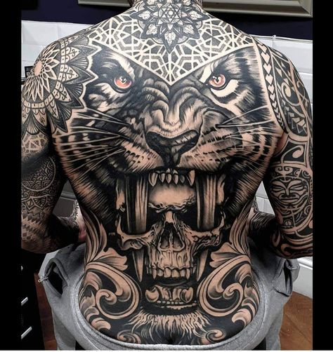 Tattoos For Guys Back, Back Piece Tattoo Men, African Sleeve Tattoo, Tattoo Homme, Full Chest Tattoos, Guys Back, Backpiece Tattoo, Cool Back Tattoos, Torso Tattoos