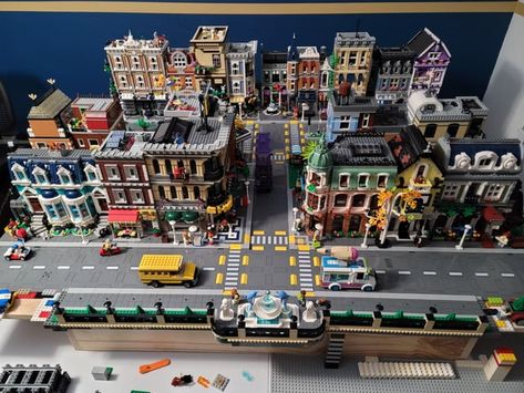 Lego Modular City, Lego City Layout, Lego City Display, Big Lego Sets, Lego Hobby, Big Lego, City Layout, Lego Modular, Lego Craft