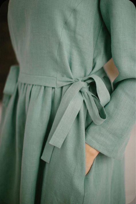 Simple Vintage Dress, Modest Jumpsuit, Simple Linen Dress, Flax Clothing, Green Linen Dress, Detail Couture, Linen Wedding Dress, Simple Linen, Simple Clothes