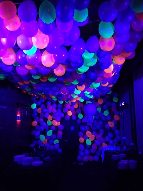 Glow In The Dark Party Decorations and Ideas | Light Up Wear Black Light Party, 15th Birthday Party Ideas, Glow In Dark Party, Euphoria Party, Neon Birthday Party, Glow Birthday Party, Glow In The Dark Party, Blacklight Party, Glow Birthday