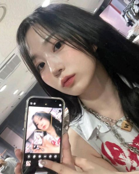 Nmixx Haewon, Pre Debut, Korean Makeup, Kpop Girl Groups, Ulzzang Girl, Instagram Update, Maquillaje De Ojos, Korean Girl, Kpop Idol