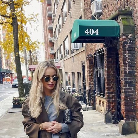 Natalie Obradovich on Instagram: "The holidays in NYC 🎅🏼" Natalie Obradovich, Holidays, My Style, On Instagram, Instagram