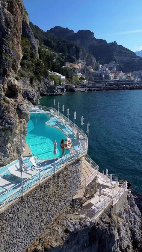 The stunning Hotel Miramalfi on the Amalfi Coast 😍 #amalficoast #hotelmiramalfi #italymustvisits #italytravelguide #italy #italia #positano #ocean #beautiful #summer | The Italia Guide | The Italia Guide · Original audio Stunning Hotels, Travel Club, Southern Europe, Italy Travel Guide, The Amalfi Coast, Italian Summer, Positano, Beautiful Summer, Amalfi Coast