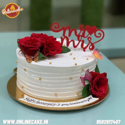 Red Rose Cake Design Simple, Simple Easy Cake Designs, Easy Anniversary Cake, Anniversary Cake Designs Simple, Anniversary Cake Ideas Simple Easy, Birthday Cake With Red Roses, Cake Wedding Simple, Anniversary Cake Simple, Cute Anniversary Cake